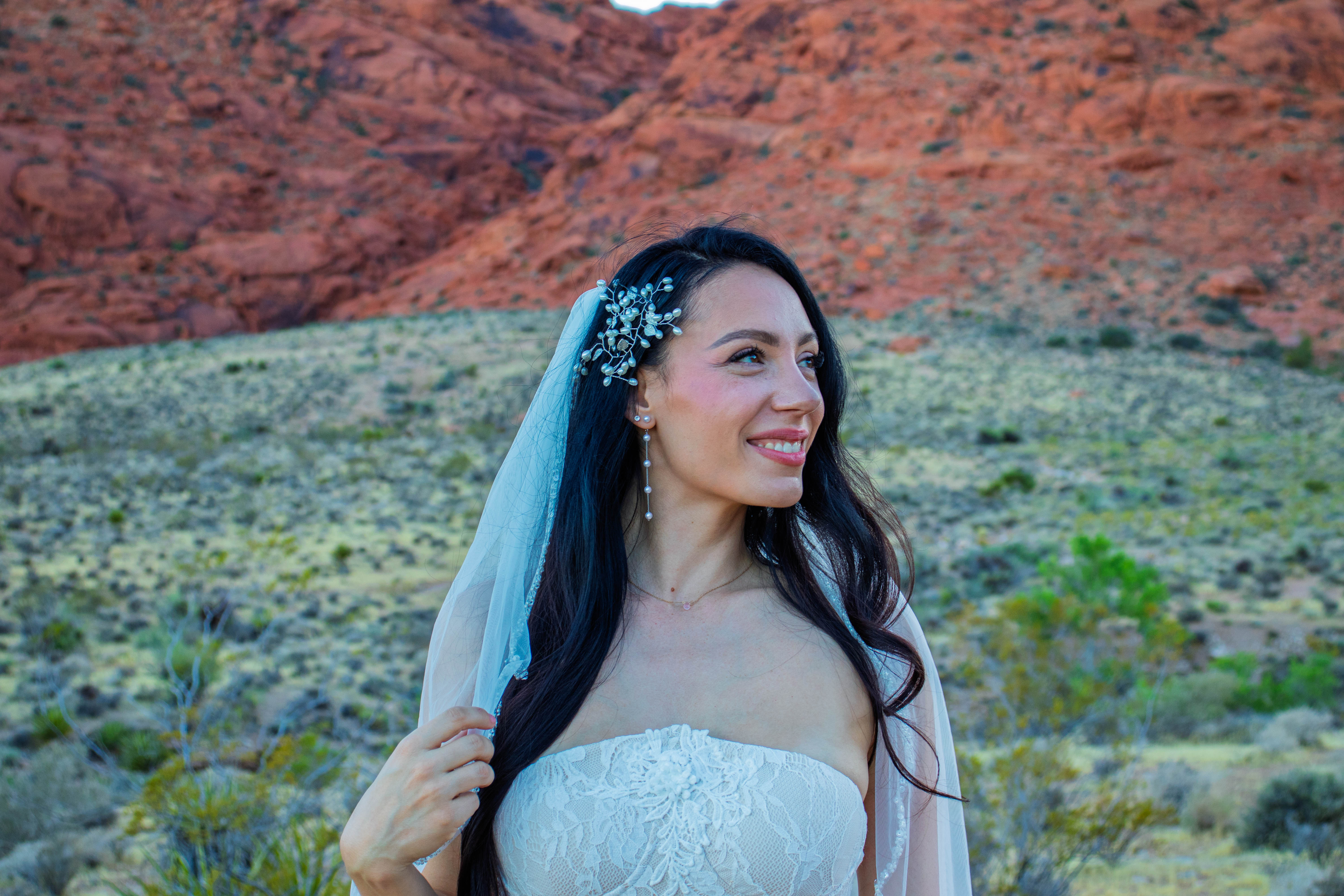 Bridal portrait at Red Rock Canyon