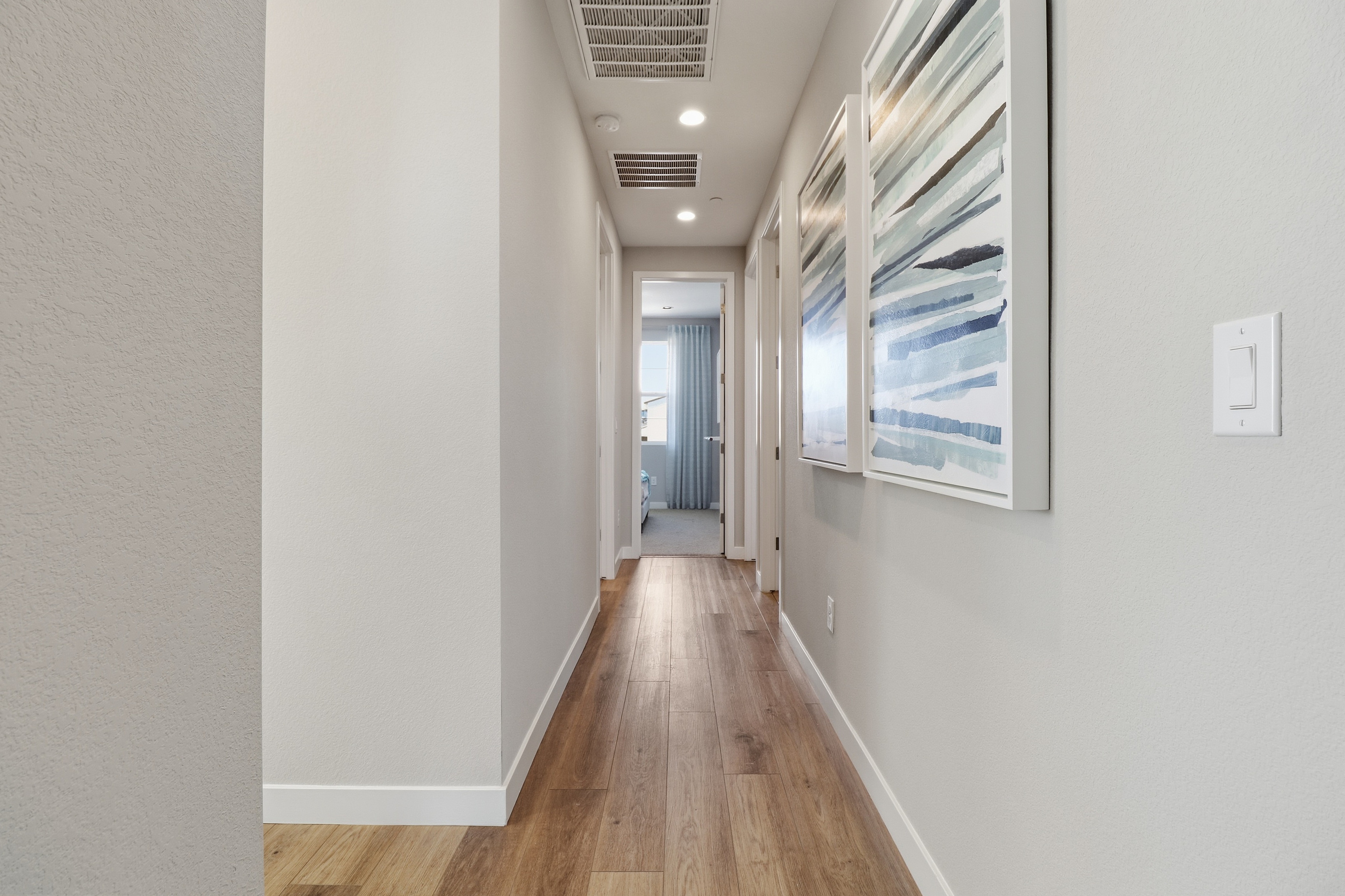 Real Estate Image 11